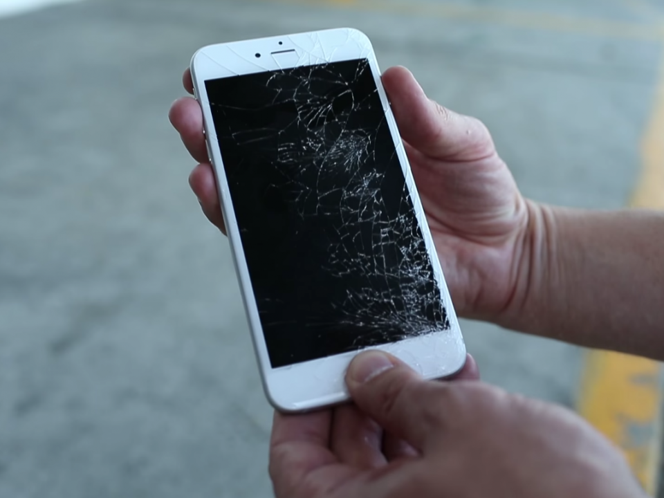 Fixing Cracked Iphone 6 Plus Screen